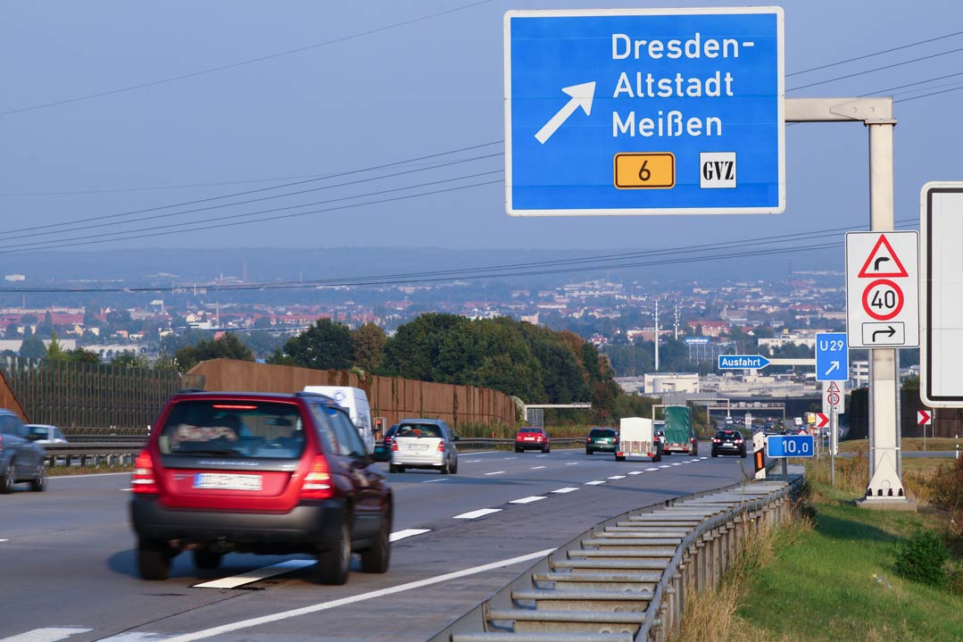 Kontroverse Diskussionen über Pkw Maut in Deutschland
